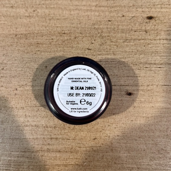 Lush Kitchen Two Hearts Beating As One Solid Perfume - Picture 2 of 3